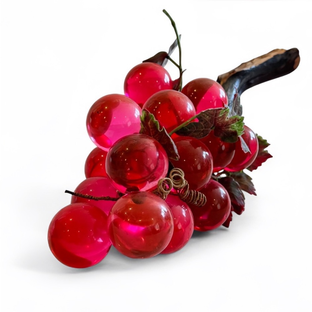 Vintage 14” Mid Century Modern Decorative Lucite Grape Cluster Magenta Pink